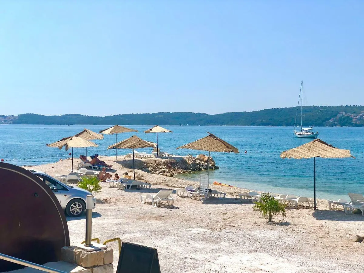 Apartments Teo Trogir